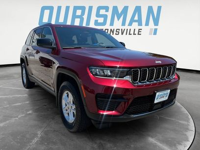 Used 2025 Jeep Grand Cherokee Laredo w/ MOPAR Finishing Package