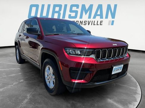 Used 2025 Jeep Grand Cherokee Laredo w/ MOPAR Finishing Package AWD/4WD image 1