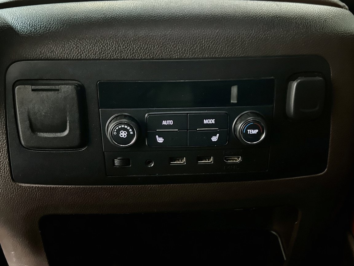 Used 2017 Chevrolet Suburban Premier AWD/4WD image 20
