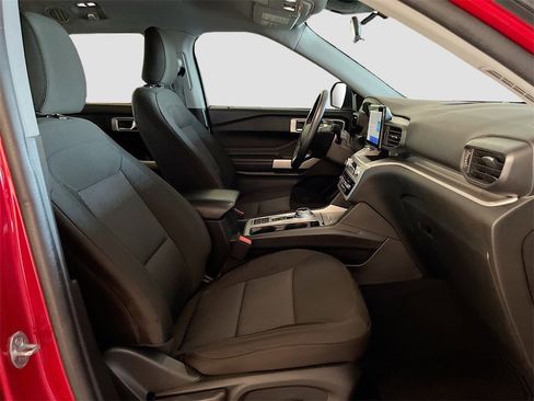 Used 2022 Ford Explorer XLT w/ Class IV Trailer Tow Package image 30