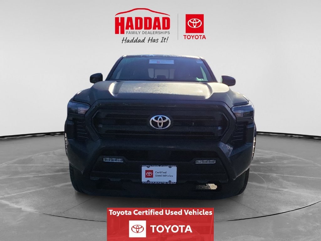 Certified 2025 Toyota Tacoma SR5 w/ SR5 Upgrade Package AWD/4WD image 9