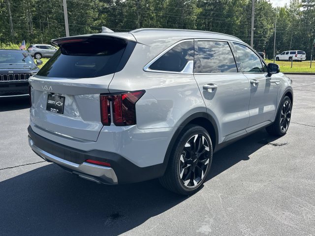 Used 2025 Kia Sorento EX w/ Panoramic Sunroof Package FWD image 8