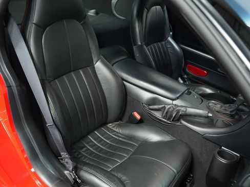 Used 1997 Chevrolet Corvette Coupe w/ Memory Pkg image 39