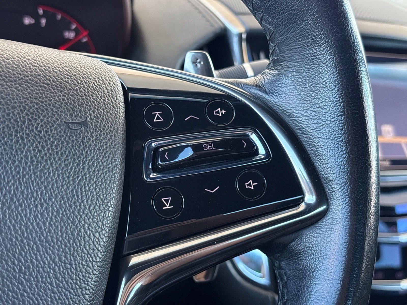 Used 2017 Cadillac ATS V w/ Luxury Package RWD image 28
