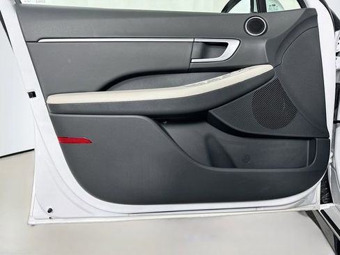 Certified 2025 Hyundai Sonata SEL FWD image 12