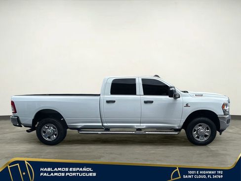 Used 2024 RAM 3500 Tradesman w/ Chrome Appearance Group AWD/4WD image 7