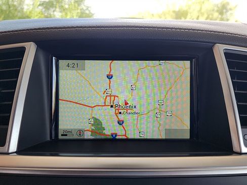 Used 2015 Mercedes-Benz GL 450 4MATIC w/ Lighting Package image 42