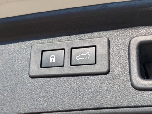 Used 2023 Subaru Forester Premium image 14