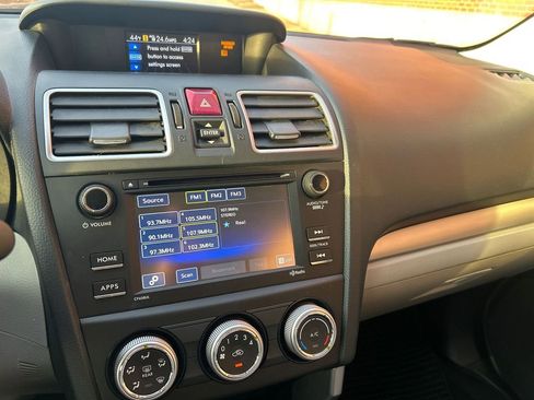 Used 2017 Subaru Forester 2.5i w/ Alloy Wheel Package image 10