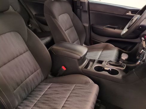 Used 2020 Kia Sportage LX image 10