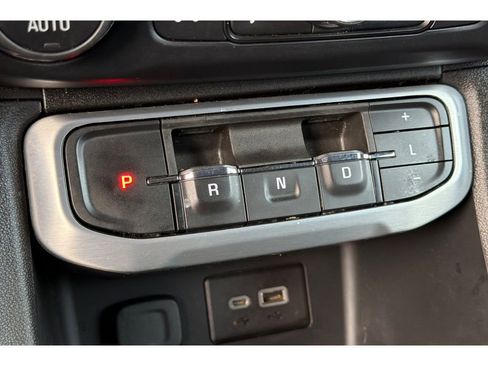 Used 2021 GMC Acadia SLE w/ Driver Convenience Package FWD image 26