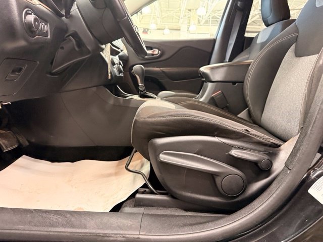 Used 2014 Jeep Cherokee Latitude FWD image 7