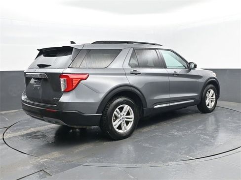 Used 2024 Ford Explorer XLT w/ Equipment Group 202A image 23
