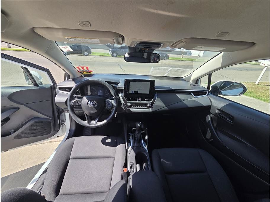 Used 2023 Toyota Corolla LE FWD image 10