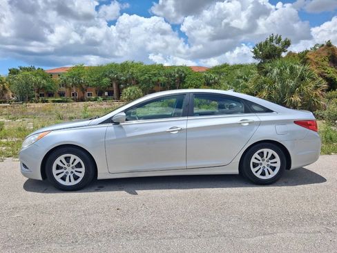 Used 2013 Hyundai Sonata GLS FWD image 1
