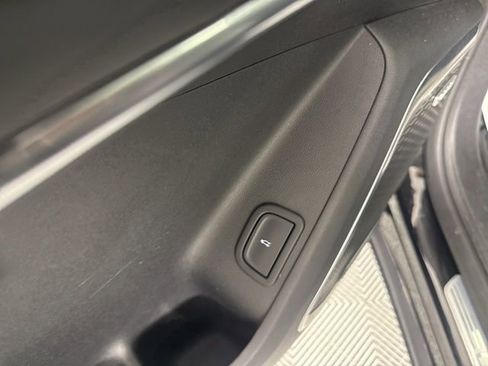 Used 2024 Chevrolet Traverse RS AWD/4WD image 34