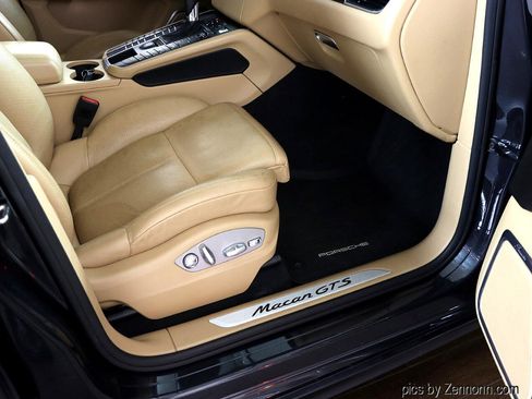 Used 2017 Porsche Macan GTS image 35