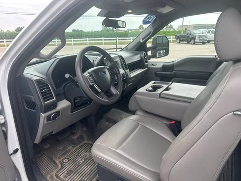 Used 2022 Ford F350 XL w/ Power Equipment Group RWD image 8