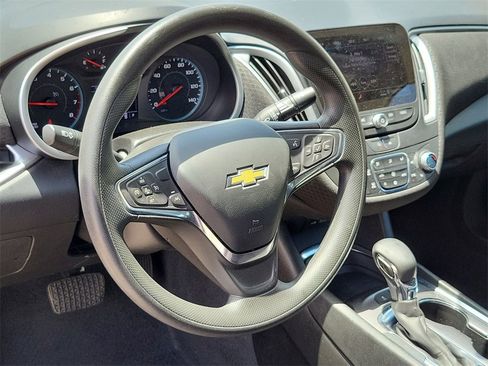 Used 2024 Chevrolet Malibu LT image 11