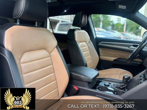 Used 2021 Volkswagen Atlas Cross Sport SEL Premium R-Line AWD/4WD image 12