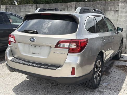 Used 2016 Subaru Outback 2.5i Limited AWD/4WD image 7