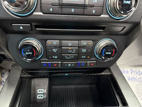 Used 2018 Ford F150 Raptor w/ Equipment Group 802A Luxury AWD/4WD image 19