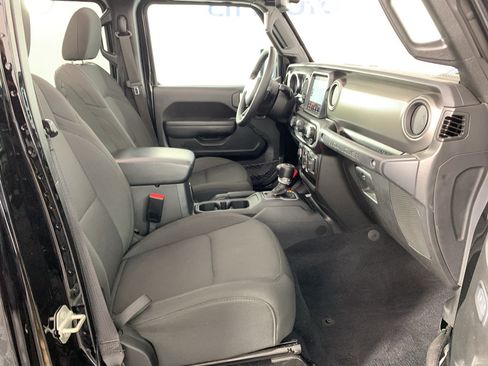 Used 2023 Jeep Wrangler Unlimited w/ Sun & Screen Package AWD/4WD image 41