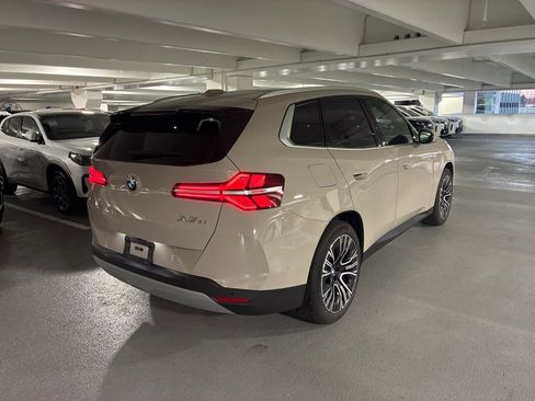Used 2025 BMW X3 xDrive30i w/ Premium Package image 5