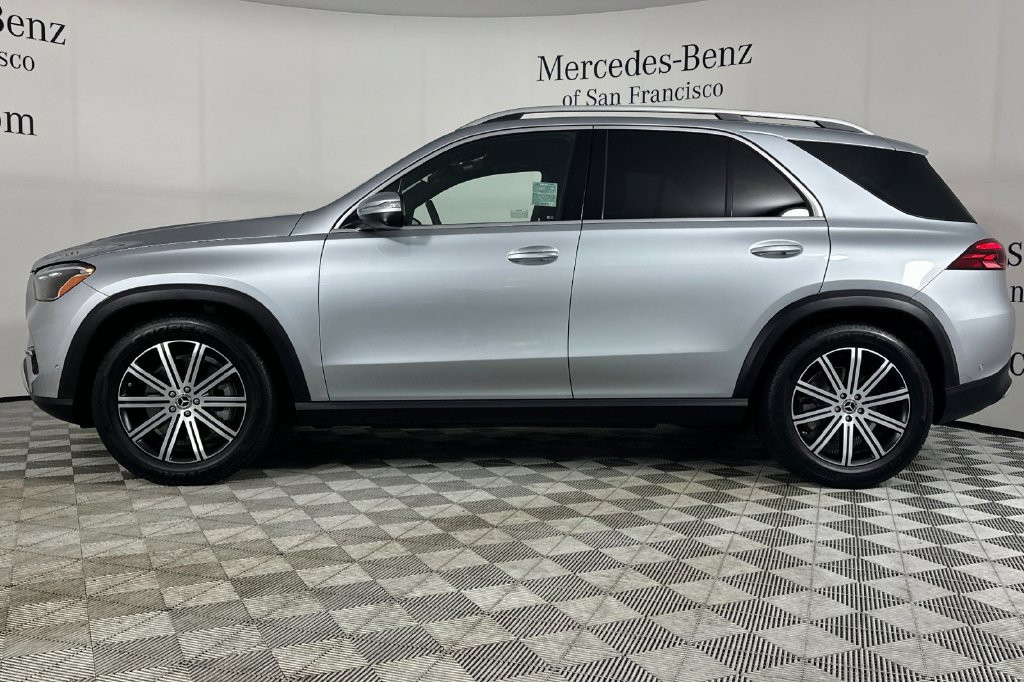 Certified 2025 Mercedes-Benz GLE 450 4MATIC image 9