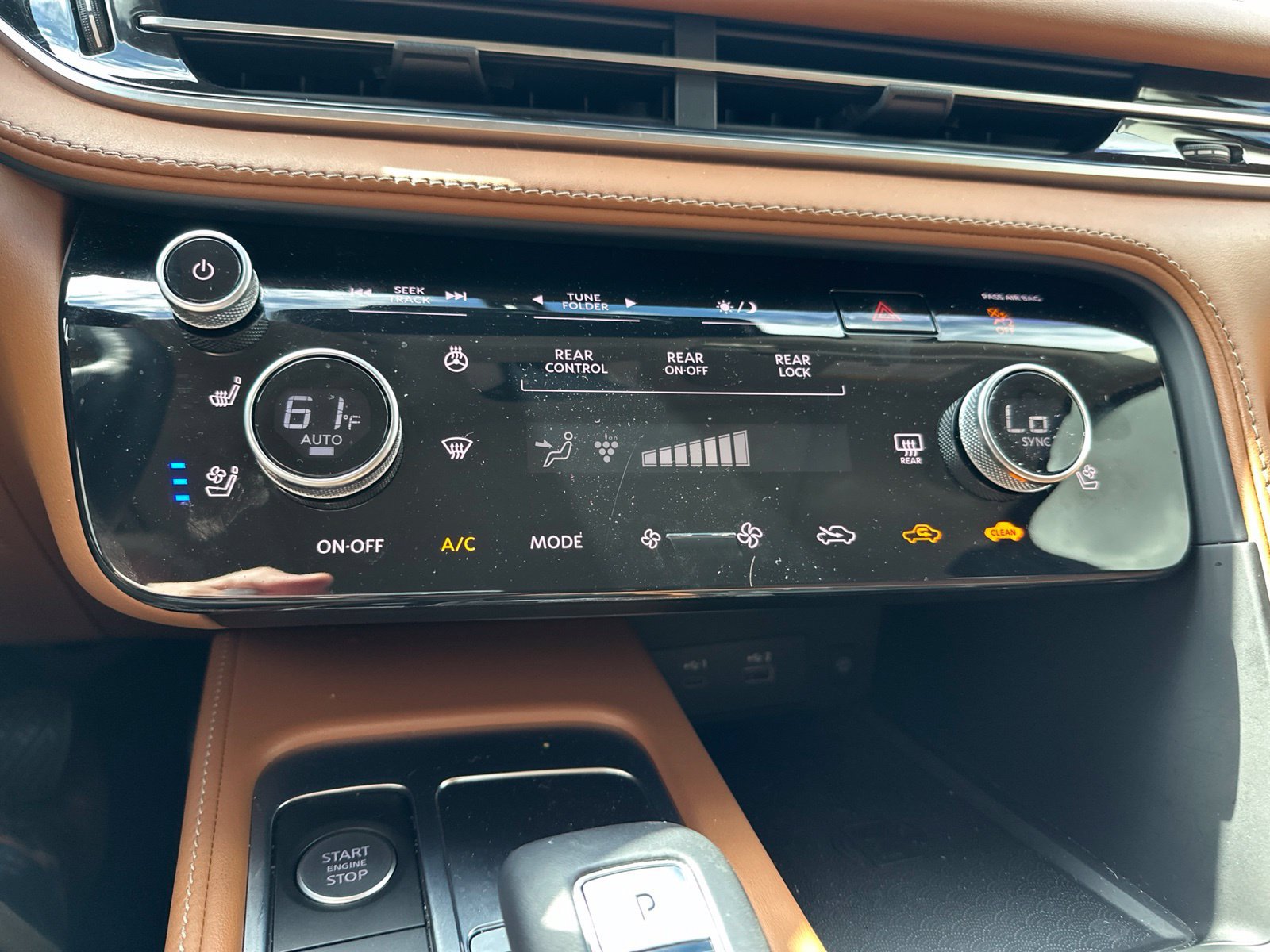 Used 2023 INFINITI QX60 Sensory w/ Vision Package AWD/4WD image 24