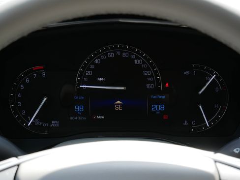 Used 2018 Cadillac XT5 Luxury w/ Driver Awareness Package AWD/4WD image 19