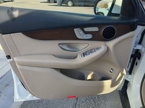 Used 2021 Mercedes-Benz GLC 300 image 15