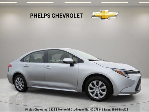 Used 2026 Toyota Corolla LE FWD image 10
