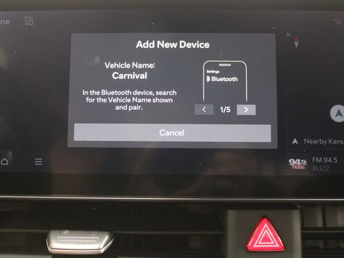Used 2025 Kia Carnival FWD image 38
