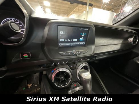 Used 2017 Chevrolet Camaro LT RWD image 9