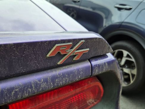 Used 2013 Dodge Challenger R/T RWD image 9
