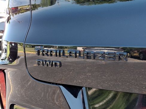 Used 2021 Chevrolet TrailBlazer RS w/ Sun and Liftgate Package AWD/4WD image 30