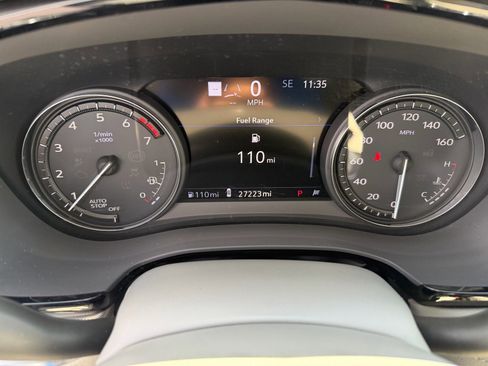 Used 2023 Cadillac XT5 Premium Luxury w/ Technology Package FWD image 9