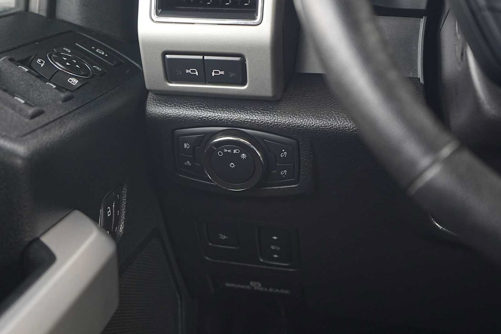 Used 2019 Ford F250 Lariat w/ Lariat Ultimate Package AWD/4WD image 23