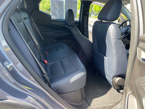 Used 2023 Chevrolet Bolt EUV LT w/ Convenience Package FWD image 43