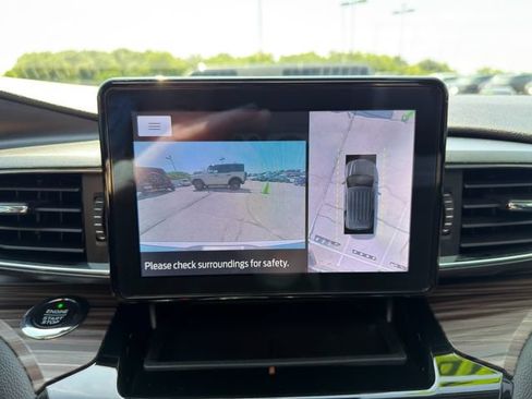Used 2021 Ford Explorer Limited w/ Hybrid Equipment Group 310A AWD/4WD image 30