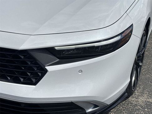 Used 2024 Honda Accord Touring image 7