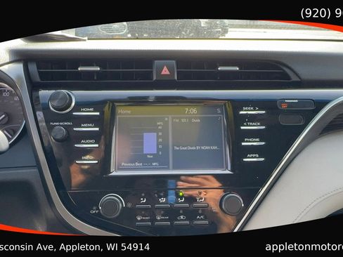 Used 2018 Toyota Camry LE FWD image 13