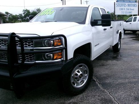 Used 2019 Chevrolet Silverado 2500 W/T w/ WT Convenience Package AWD/4WD image 7