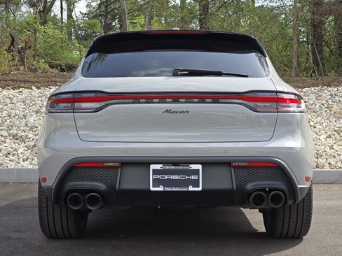 Used 2023 Porsche Macan Turbo AWD/4WD image 33