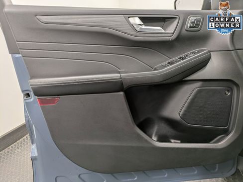 Certified 2023 Ford Escape Platinum w/ Premium Technology Package AWD/4WD image 9