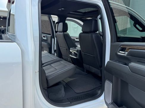 Used 2024 Chevrolet Silverado 3500 High Country w/ Technology Package AWD/4WD image 46