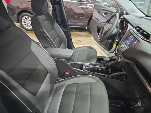 Used 2023 Chevrolet TrailBlazer LS image 12