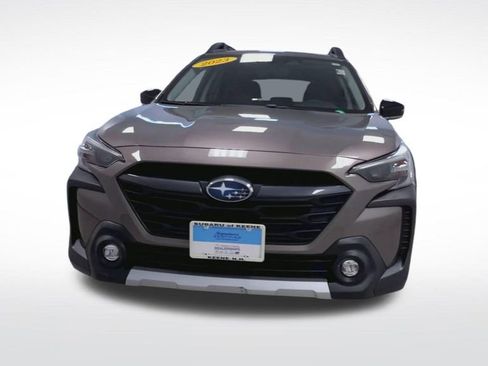 Used 2023 Subaru Outback Limited image 3