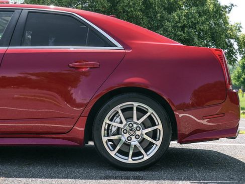 Used 2010 Cadillac CTS V w/ Wood Trim Package RWD image 5